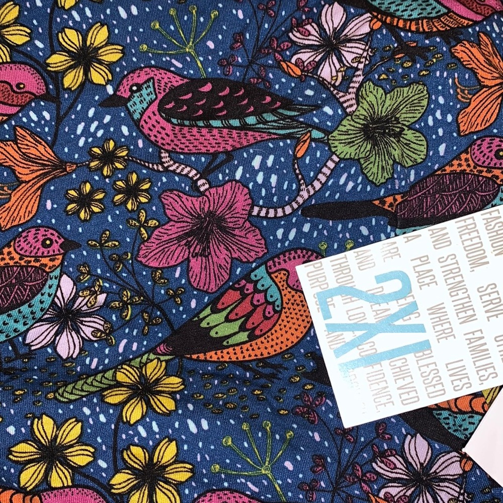 2XL LuLaRoe Classic Tee with Birds and Flowers